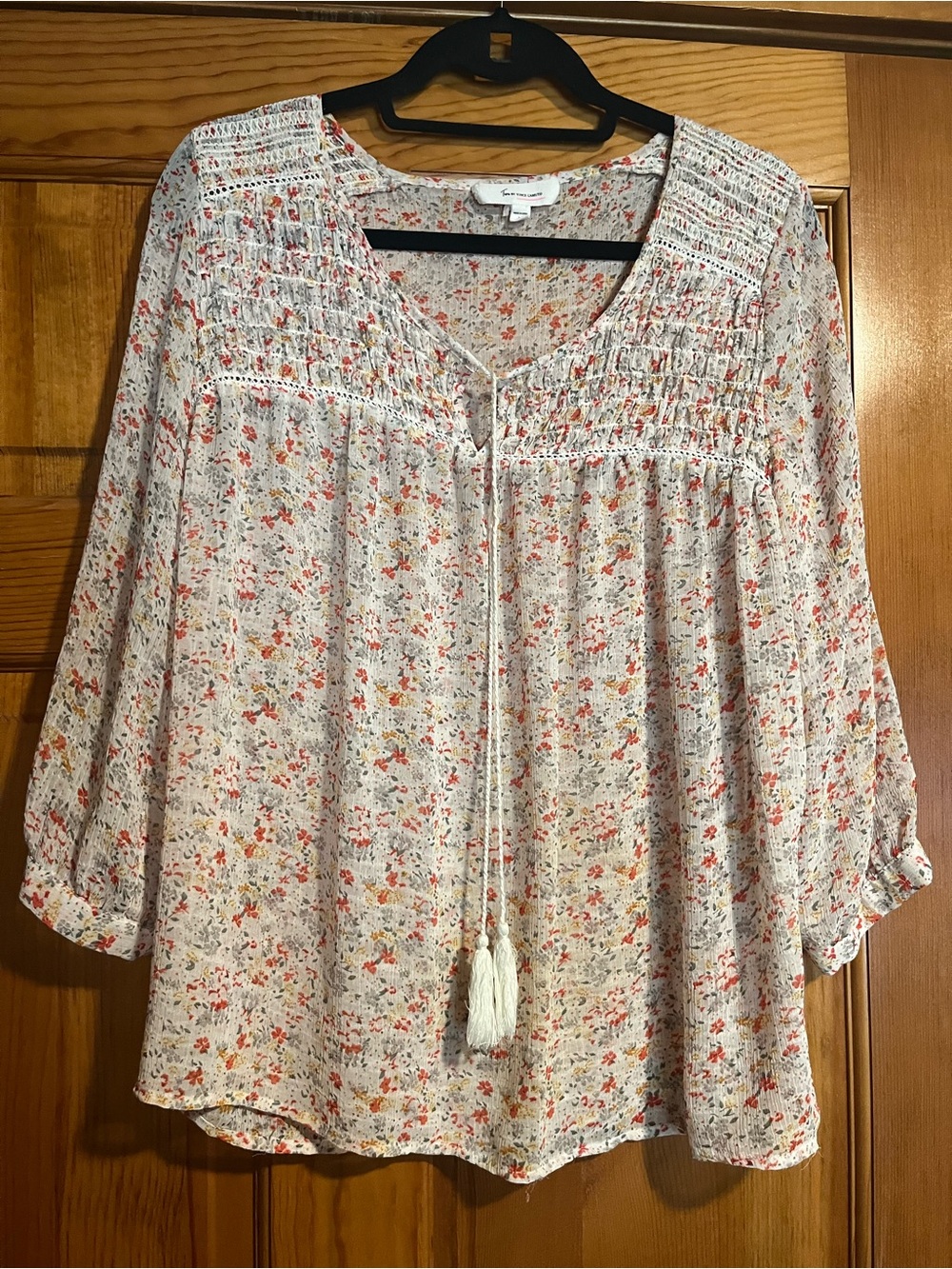 Two by Vince Camuto Floral Peasant Blouse Crochet Tassel Boho Top
